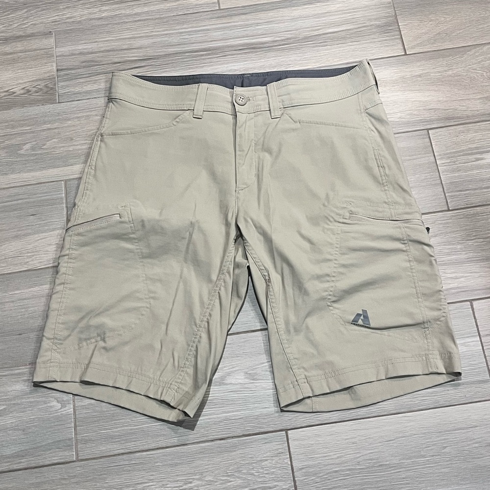 EDDIE BAUER First Ascent Shorts Mens 35 Storm Guide Pro Nylon Stretch Outdoor
